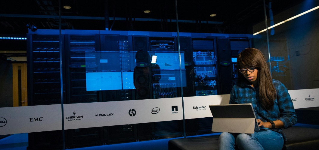 Sustainable Network Design Aligning IT Infrastructure with ESG Goals